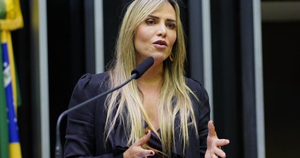 Celina-Leão1