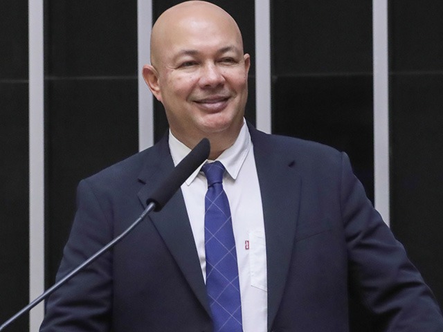 Zé Adriano